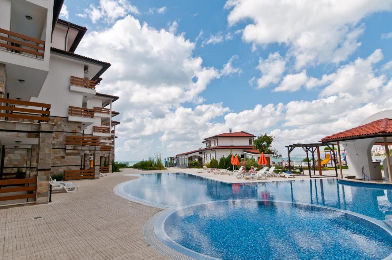 Vm Apartments Robinson Beach Pomorie Exteriör bild