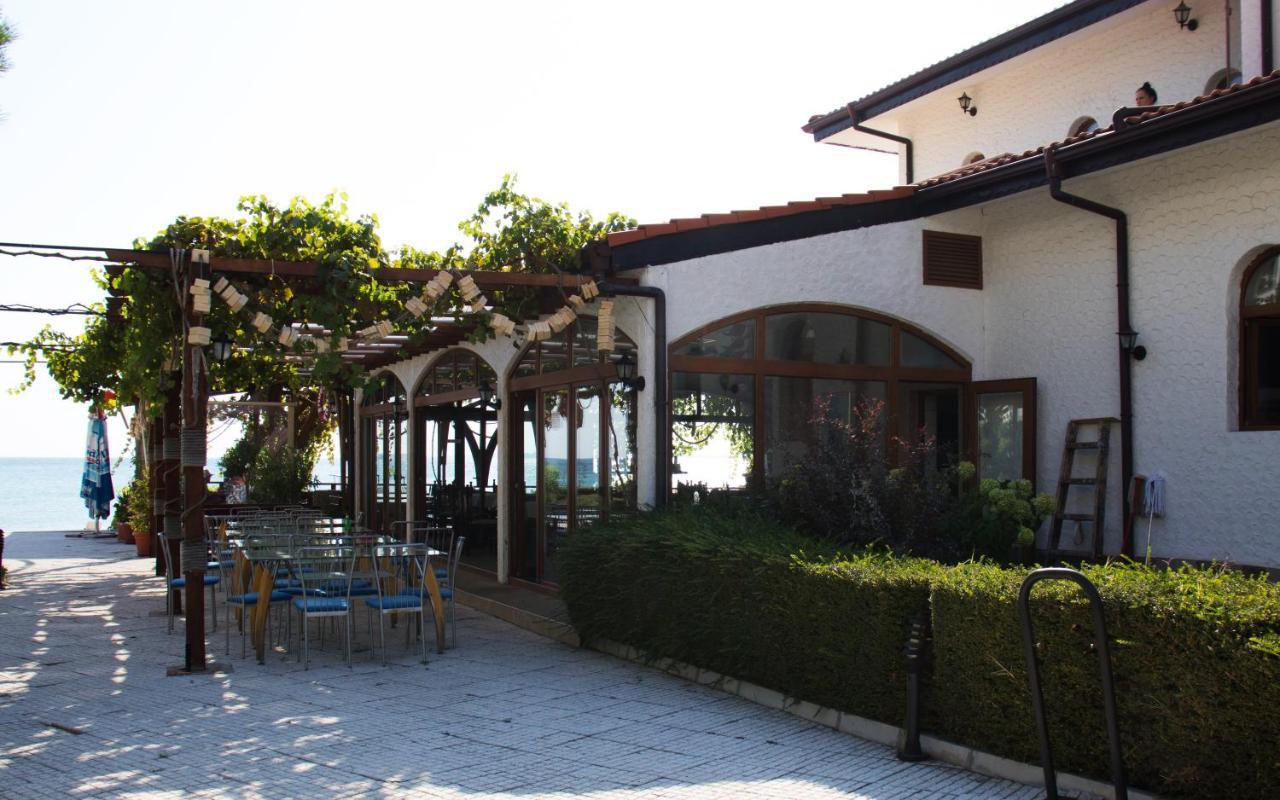 Vm Apartments Robinson Beach Pomorie Exteriör bild
