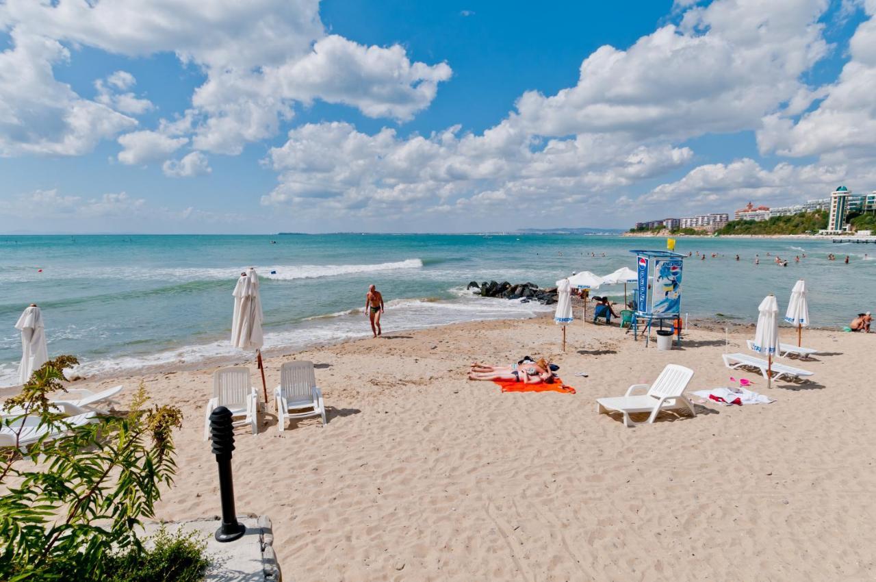 Vm Apartments Robinson Beach Pomorie Exteriör bild